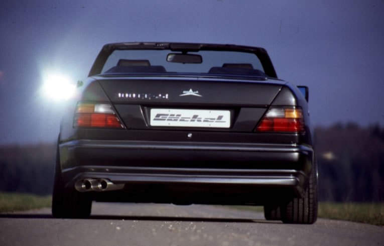 w124_heckstosstange.jpg
